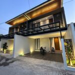 Rumah Mewah Jogja Fully Furnished di Palagan Km 7, Strategis Dekat Kota